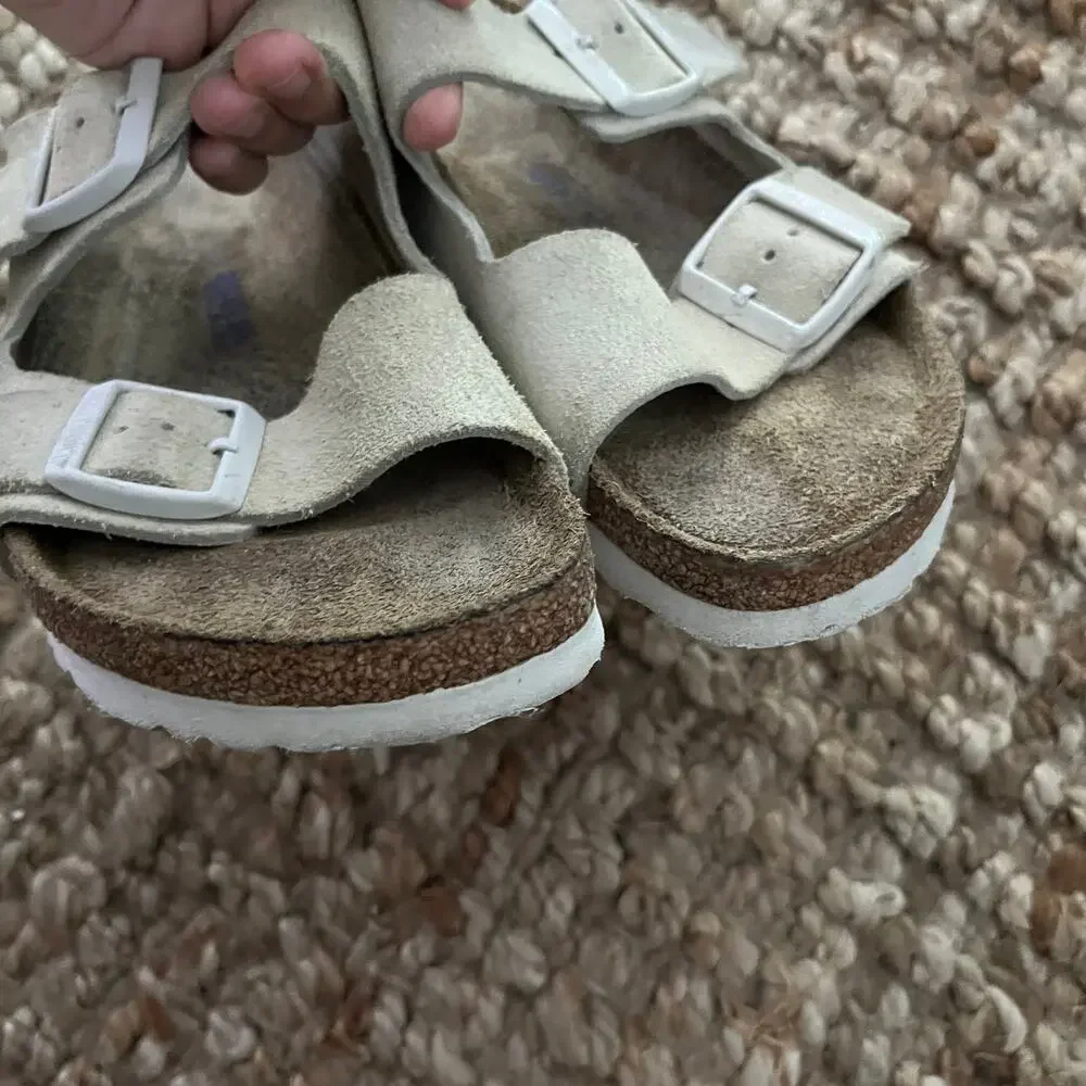 Birkenstock Arizona Oyster Cream Suede Sandals EU 39 Narrow Women’s 8-8.5